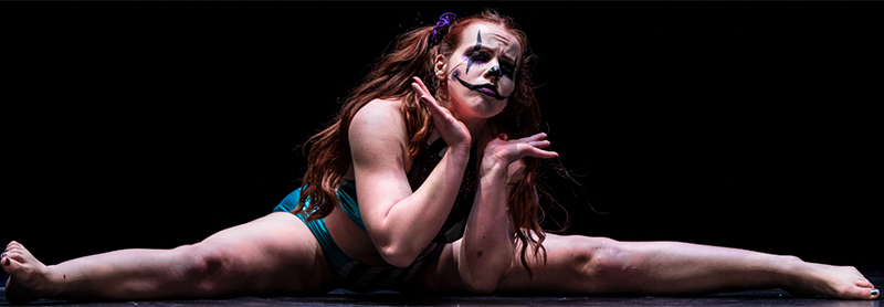 Acro Kat Performs In The PoleCon 2024 Creepy Showcase As A Scary Clown.