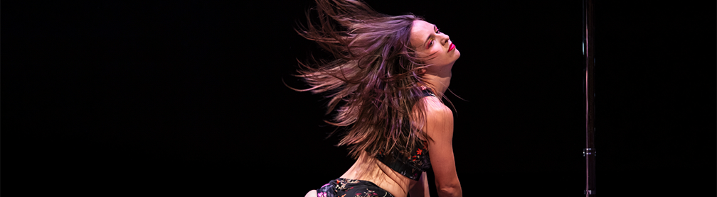 Kelsey Nicole performs at PoleCon 2024